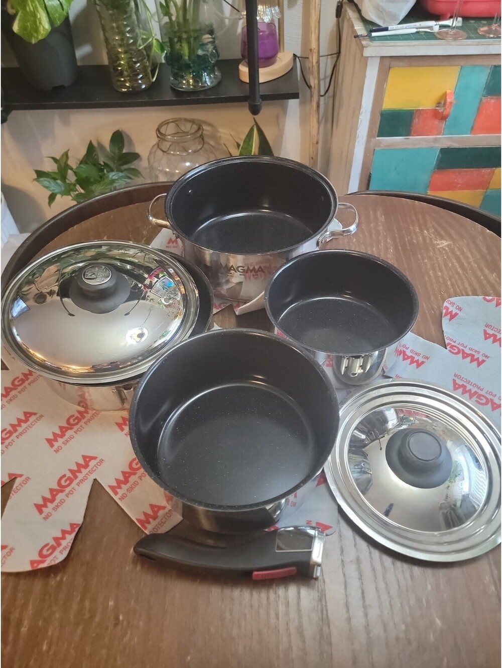 Magma USA 7 Piece Gourmet Nesting Stainless Steel Cookware Set Ceramica Holder